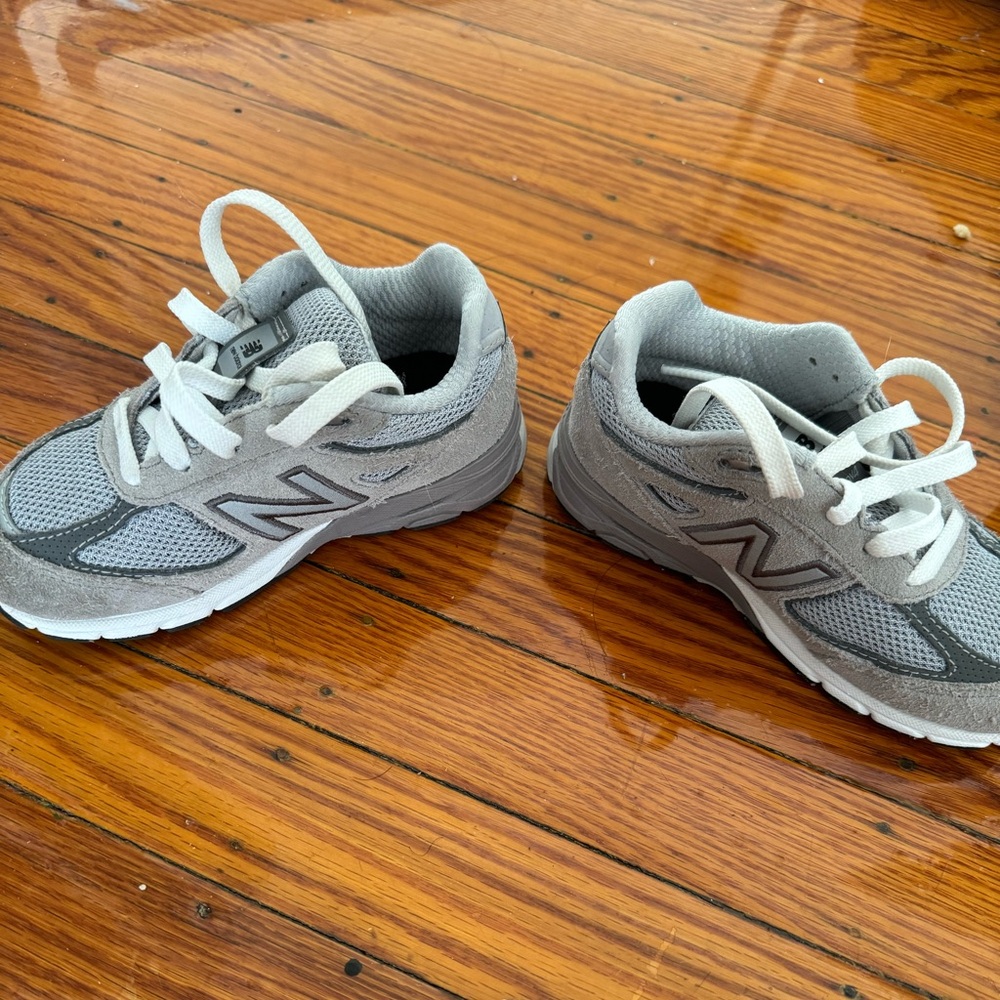 Toddler 990 sneaker size 9 gray